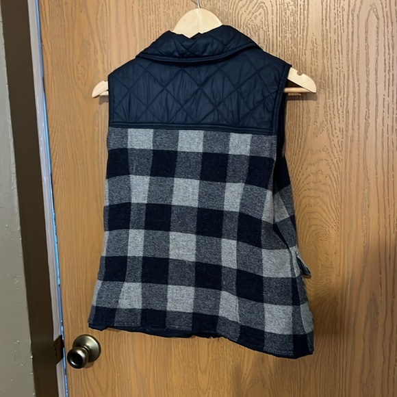 Women’s medium fitted Pendleton vest - Picture 5 of 6